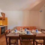 Stunning Bouganvillage 2 Bed Sleep 6 * Tanaunella