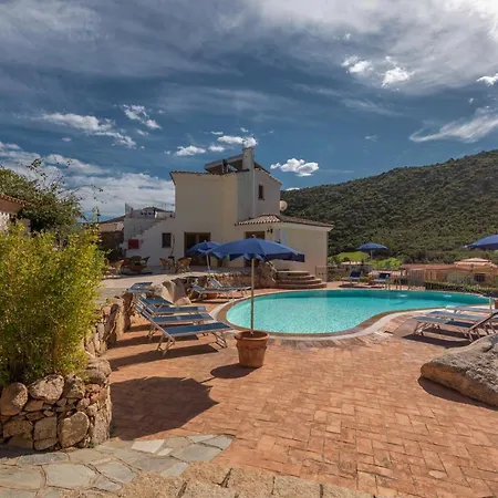 Stunning Bouganvillage 2 Bed Sleep 6 * Tanaunella